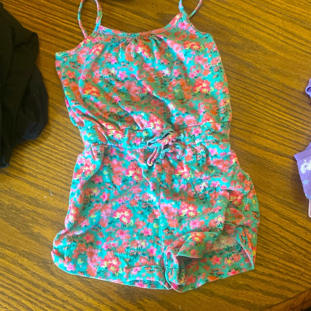 2T floral romper very soft
